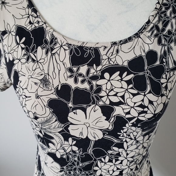 Apostrophe floral black/beige stretch top small - Picture 2 of 8